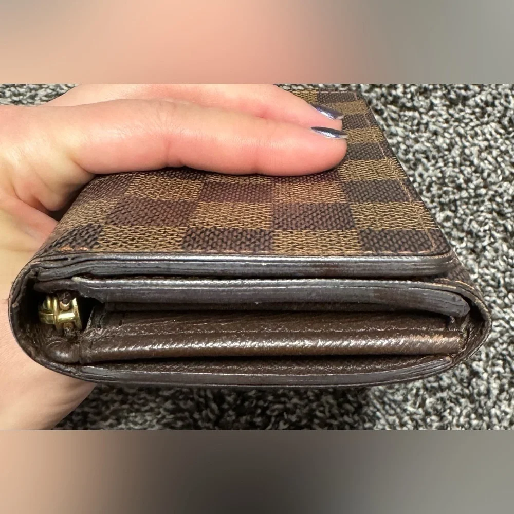 Louis Vuitton Damier Tresor wallet